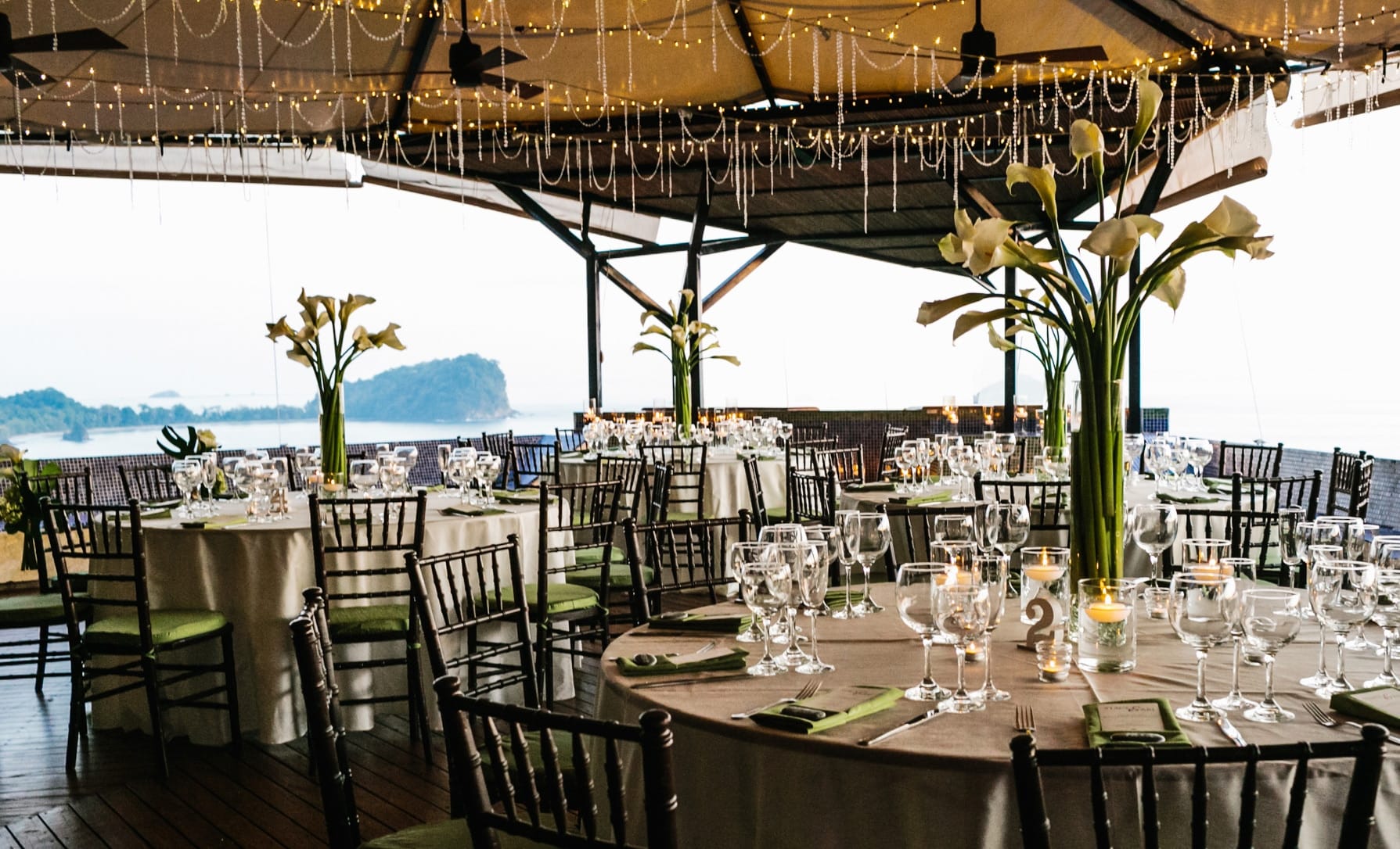 wedding dining in luxury villa