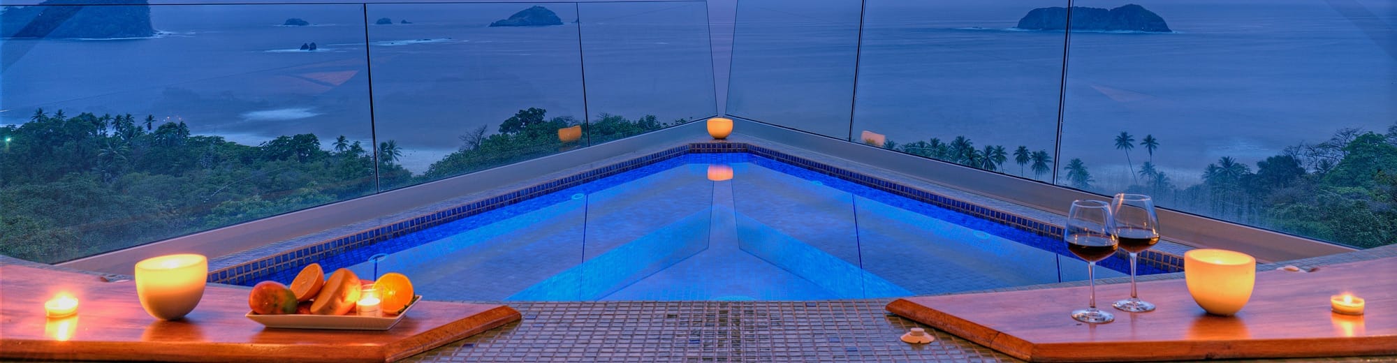 rooftop jacuzzi in luxury costa rica villa